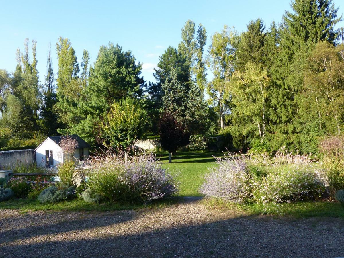 Manoir De La Vigneraie Bed and Breakfast Athée-sur-Cher Exteriör bild